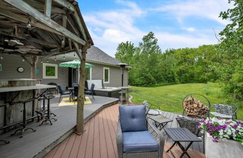 Lakeside Retreat with Hot Tub & Game Room home - Foto 19