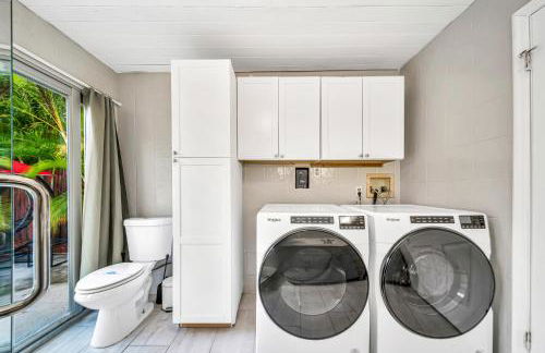 Heated Pool Spa BBQ Pool Table WiFi Near Beach-Downtown Fun - Foto 21