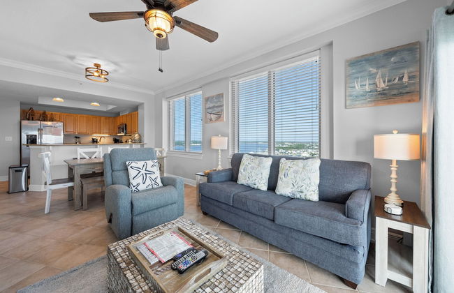 Crystal Tower Comfort Condos by Hosteeva - Photo 141