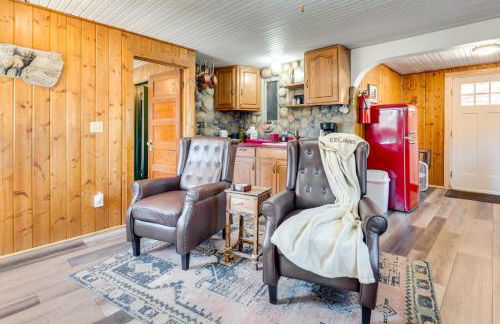 Private Hot Tub and Deck Riverfront Escape in Drake - Foto 5