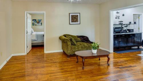 Tuskegee Countryside Retreat on 7 Acres! - Foto 5