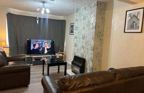 Five Oaks House- Entire 3 Bedroom House for Family & Contractors with up to 5 sleep- NO PARTIES ALLOWED - Foto 10