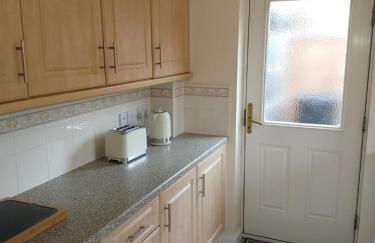 Sunningdale homely detached family,contractor 3 bed house with Parking - Foto 23