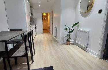 Bankwell street Two Bedroom -Apartment with parking - Foto 7