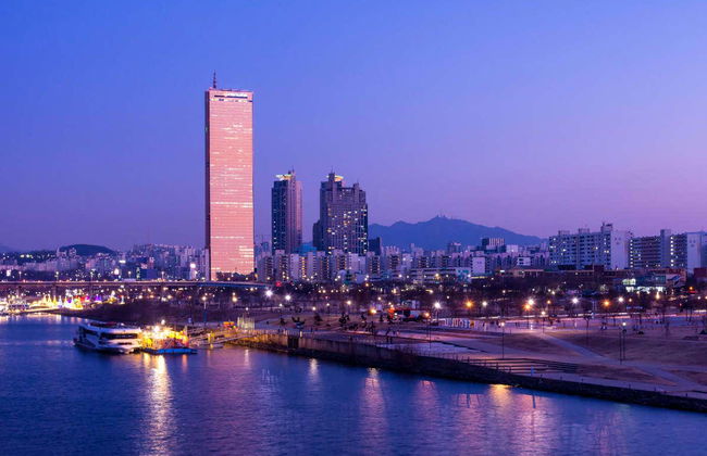 Han River Cruise - Photo 1