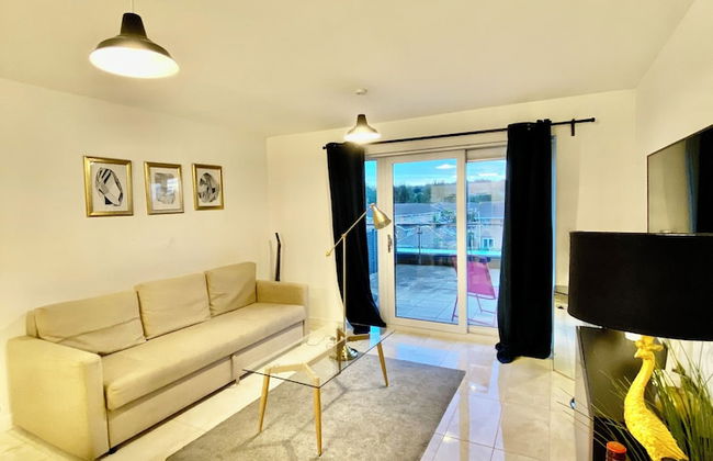 Captivating 1-bed Apartment Greater London - Foto 13