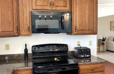 11-Acre Retreat I Firepit, Pickleball and Nature - Foto 42