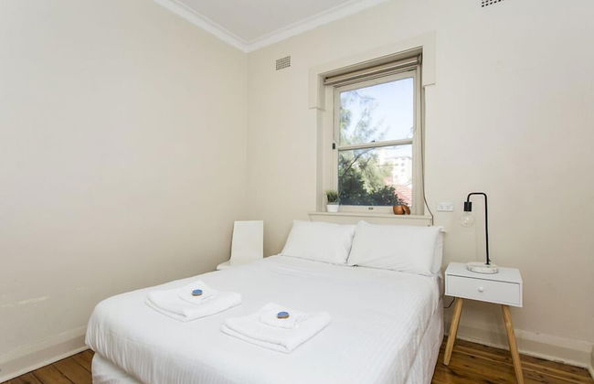 Bright Beachside Curlewis Apartment - Photo 2