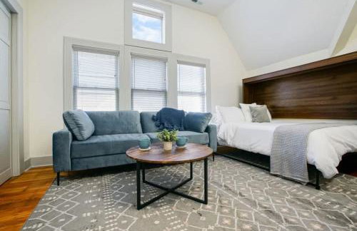 Modern Victorian Studio - Steps to Cleveland Clinic - Foto 4