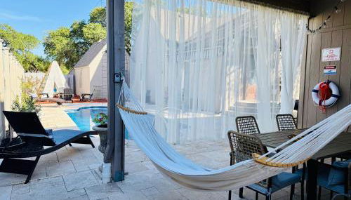 Private Heated Pool - Sound to Shore - 1930s Tudor - Foto 3, sunbed