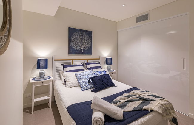 Hamptons Retreat on Level 77 Skytower - Photo 6