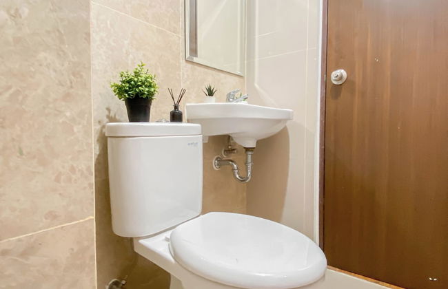 Good Place And Spacious Studio Transpark Cibubur Apartment - Foto 14