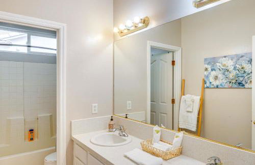 8 Mi to Beach Park Bakersfield Gem with Yard! - Photo 20