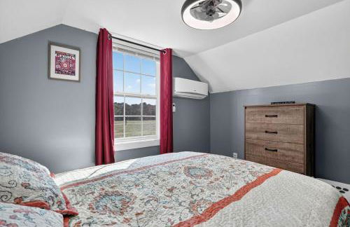 Welcome to Hokie Haven by the Bay - where Chesapeake sunsets meet Hokie spirit. - Foto 45