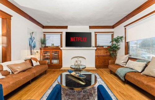 Bright Coastal Escape 4 Bedroom 2 Bath Near CSULB Long Beach Airport and Beach - Foto 1