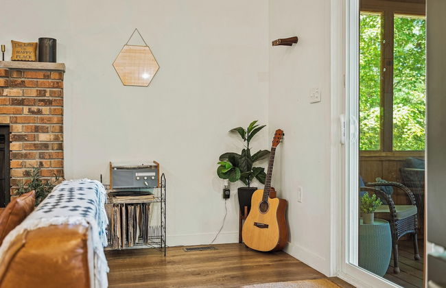 Lake Daze by Avantstay Lakefront w/ Modern Interior, Enclosed Porch & Hot Tub - Foto 8