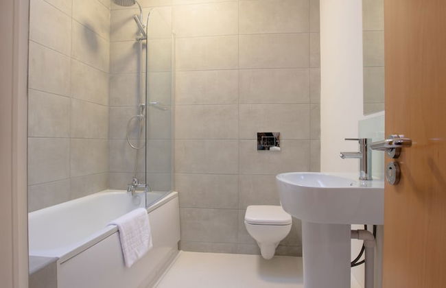 Rest & Recharge Regents CT 3bed Sleeps 7 - Foto 14