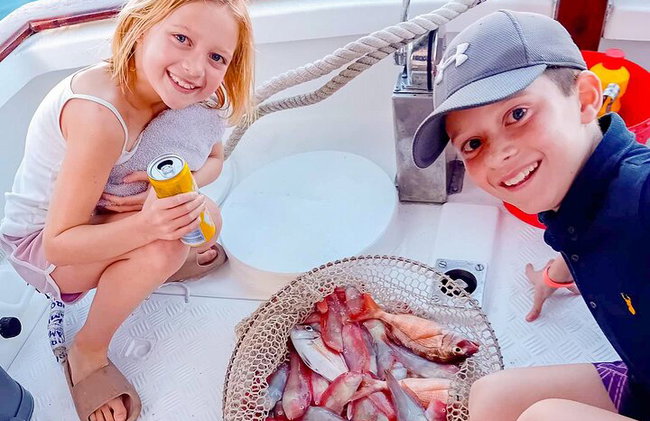Capitán Manolis Pesca con barbacoa en el barco - Foto 50