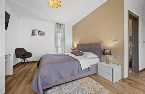 Villa Ula in Pula with heated pool, sauna & private tennis court - Photo 22