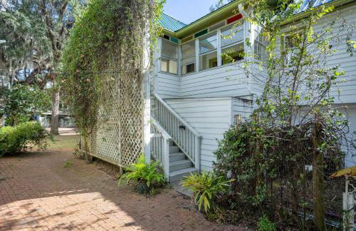 Cozy Townhome Near UF Campus - Foto 27