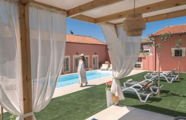 Arhontiko Arhanes Suites - Photo 17