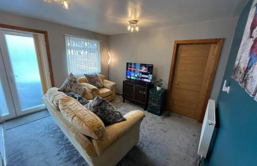 Private, Modern and Detached Garden Apartment - Photo 23