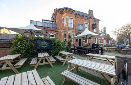 Modern & Spacious 4-Bedroom Home, Family & Contractor Friendly, Manchester - Foto 69