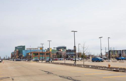 1 Block To Lambeau 3 BR Sleeps 6 Pet-Friendly - Foto 38