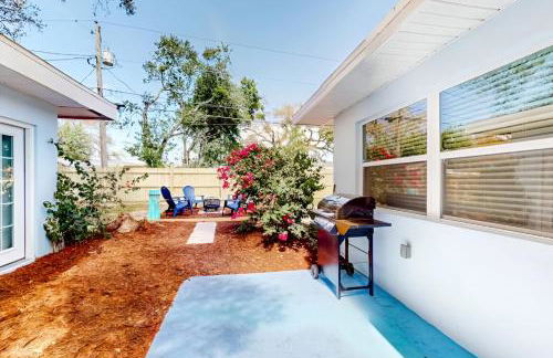 Spacious 4 bedroom 3 bath Clearwater Vacation House Cowboy Pool Fire Pit Games Close to Clearwater Beach Biking Trail Farmers Markets Harbor Health Spa Baycare Ballpark and Ruth Eckerd Hall Golf Courses - Photo 44