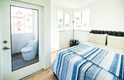 Unique 3-Level Loft with One bedroom & Two Full Bathroom - Foto 14