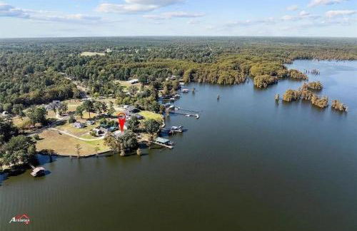 Lakefront 3BR Retreat - Pier, RV, Family-Friendly - Foto 28