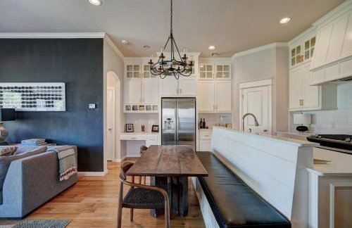 Contemporary 3B 2B Luxuriously Furnished Home - Foto 26