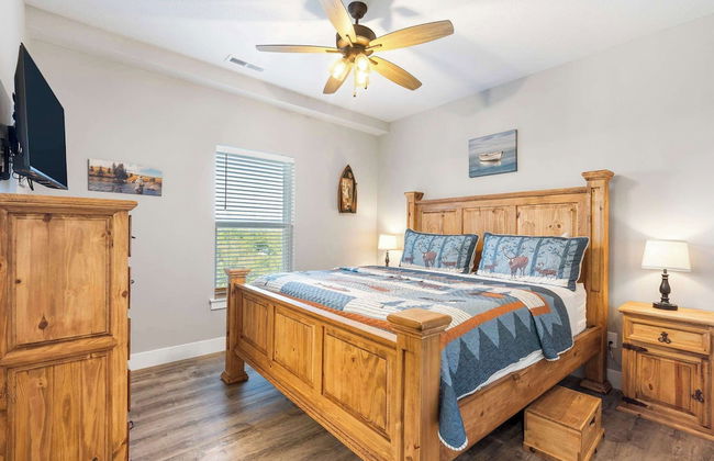 A Birds Eye Bridge View - 5 BDR w/ Private Hot Tub - Foto 10