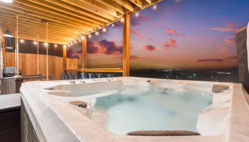 Private Hot Tub, Lake View, 3400 of Free Daily Tickets, Unique Floor Plan! - Foto $