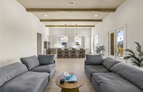 500 ft to beach Upscale Beach Home Golf Cart with Fire pit For 14 - Foto 12