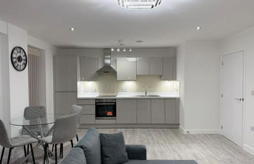 Serenity Waterfront 2 Bed Apartment - Foto 27