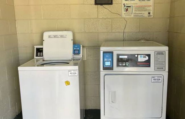 Newly Room in Cozy Hotel With Super Location Parks - Foto 37