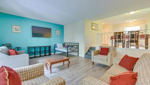 Lake George Townhome with Deck 2 Mi to The Outlets! - Foto 5