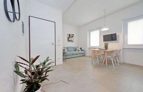 Brand New Modern Apt 2 Stops to Colosseum - Photo 25