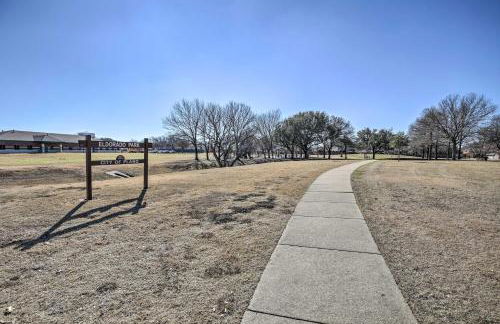 Stunning Plano Home with Private Pool and Hot Tub - Foto 31