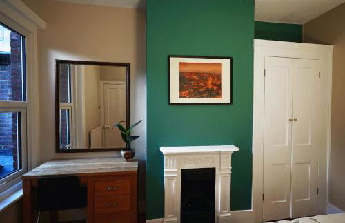 Calm 1 Bed Apartment with Parking in Winchester by At Hem - Foto 5