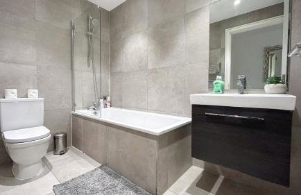 Modern 3-Bedroom flat in St Johns Wood near Marylebone & Regents Park with Balcony - Photo 25
