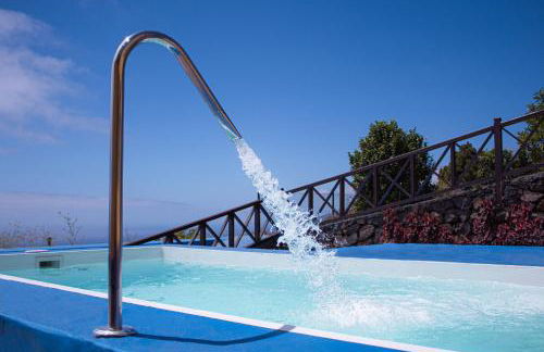 CASA ALBA, casa rural con piscina-spa climatizada hasta 34º gratuito y vistas al mar - Photo 2