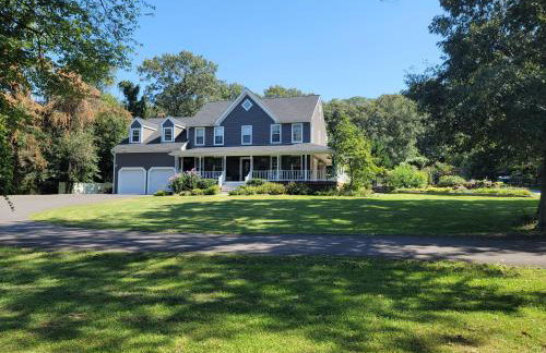 Large Home with Pool & 7 bedrooms; sleeps 21 - Foto 1