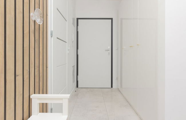 Piaseczno Modern Apartment by Renters - Photo 20