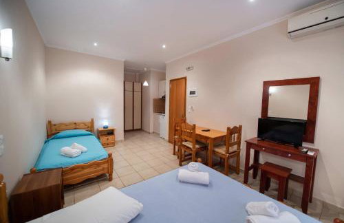 Irini Seaside Studios - Photo 7