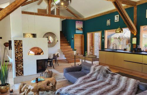 stylische Alpenlounge mit Pool, Blockhaus-Sauna und Jacuzzi für bis zu 12 Personen - Foto 42