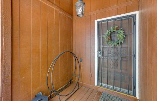 Rimforest Retreat with Fireplace and Mountain Views! - Foto 27