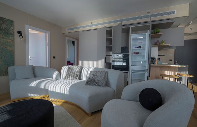 Panoramic Sea View Luxury Suite - Photo 8