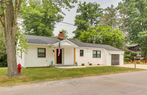 Chippewa Lake Cottage with Fire Pit! - Foto 25